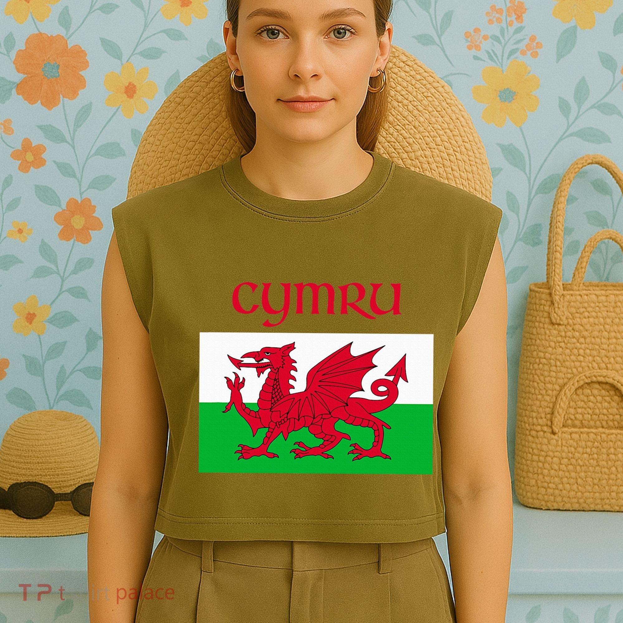 Wales Cymru Welsh Flag Garment-Dyed Women's Muscle Tee