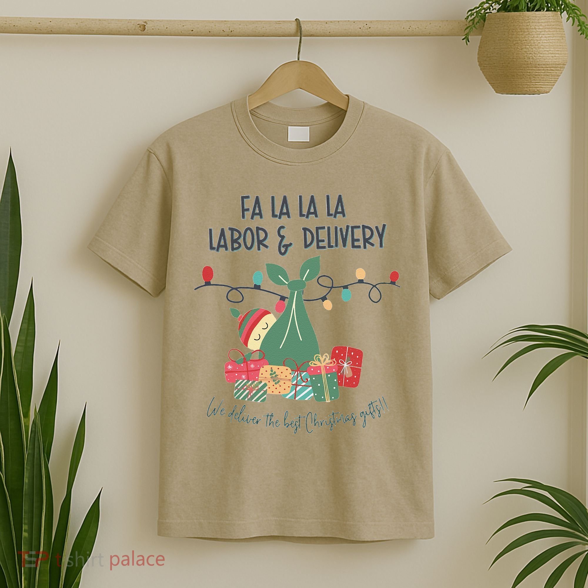 We Deliver The Best Presents Labor And Delivery Rn Christmas T-Shirt