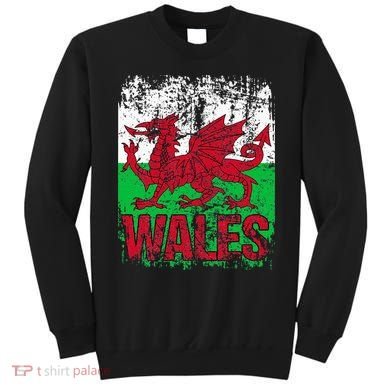 WALES Flag Vintage Distressed WALES Sweatshirt