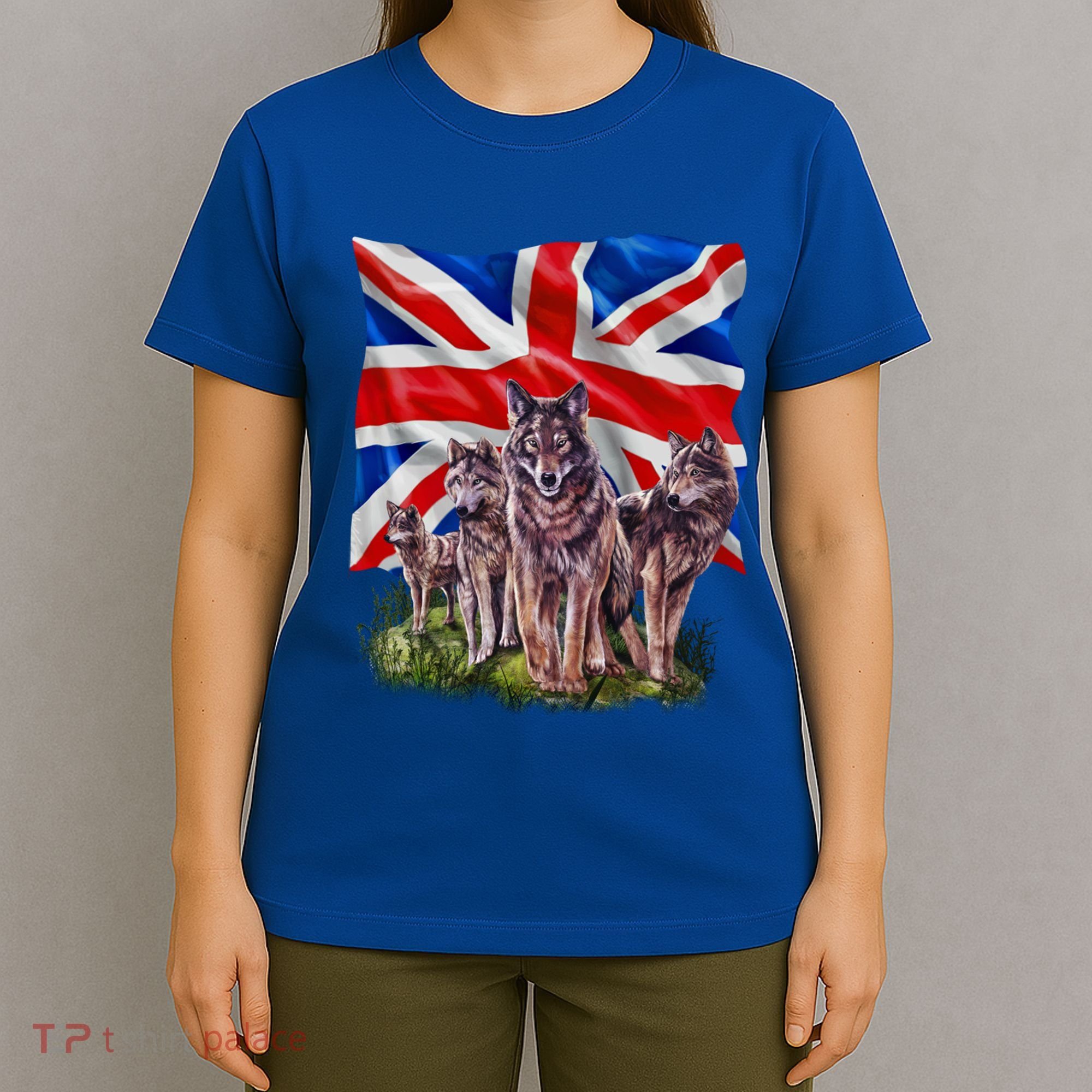Wolf Family With Union Jack Flag Gift T-Shirt