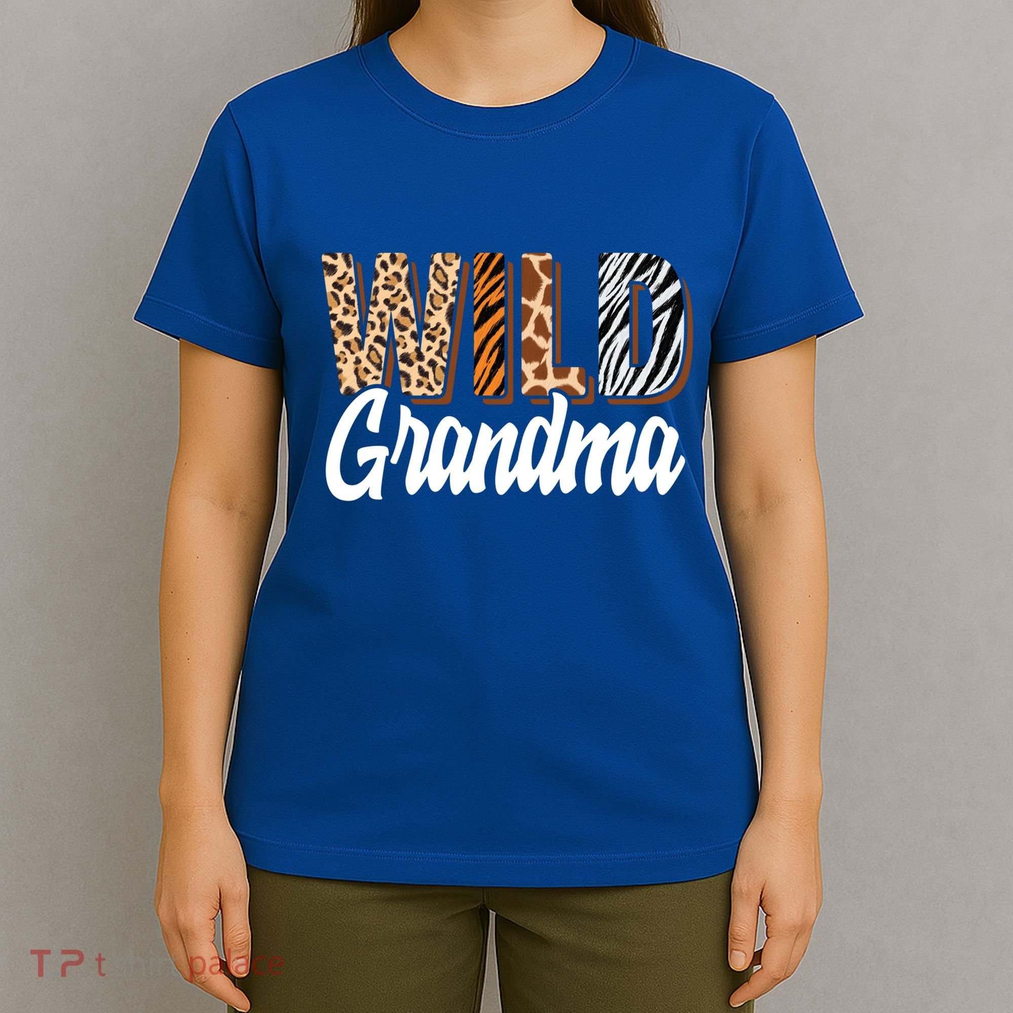 Wild Grandma Zoo Born Two Be Wild Bgiftday Safari Jungle Animal Gift T-Shirt