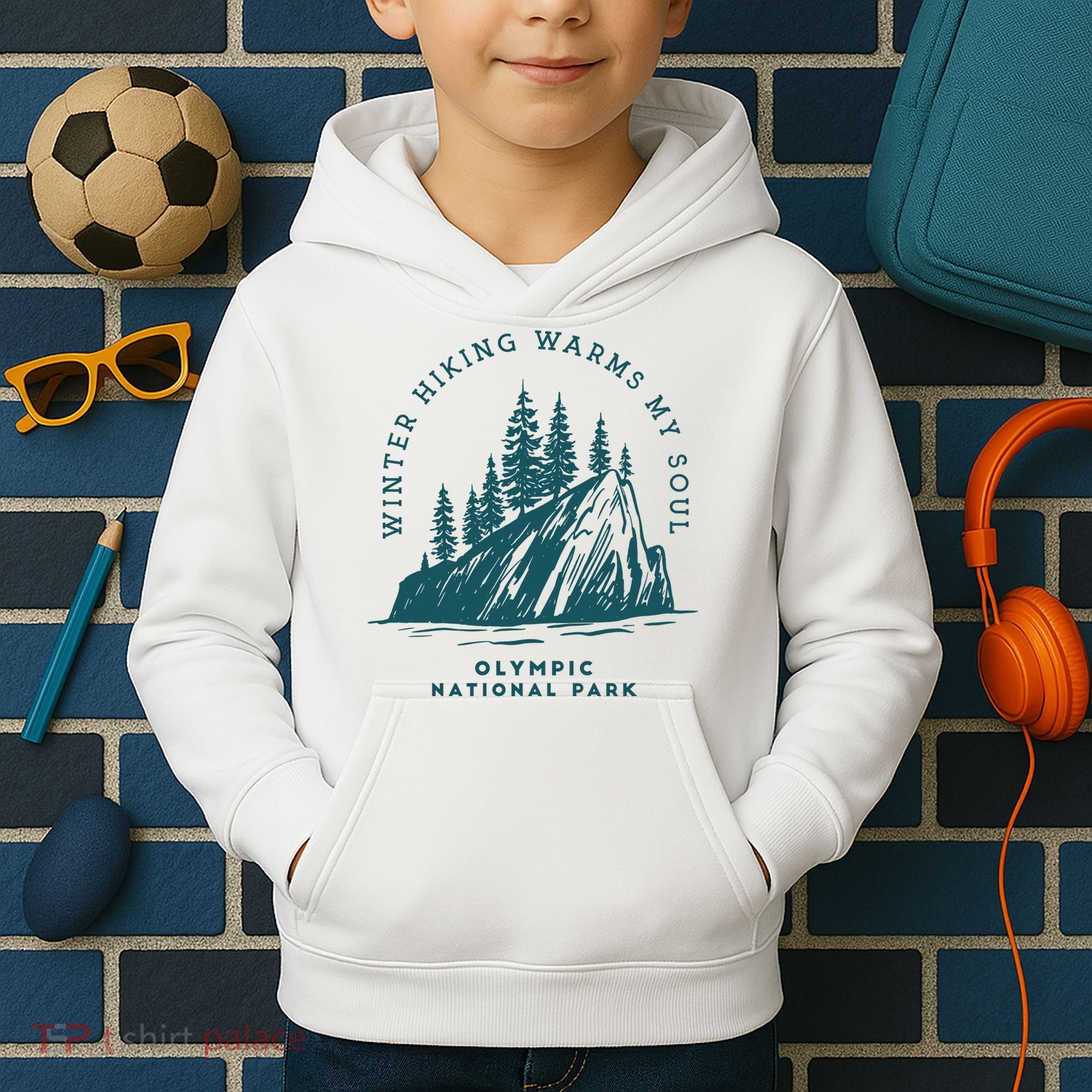 Winter Hiking Warms My Soul Washington State Kids Hoodie