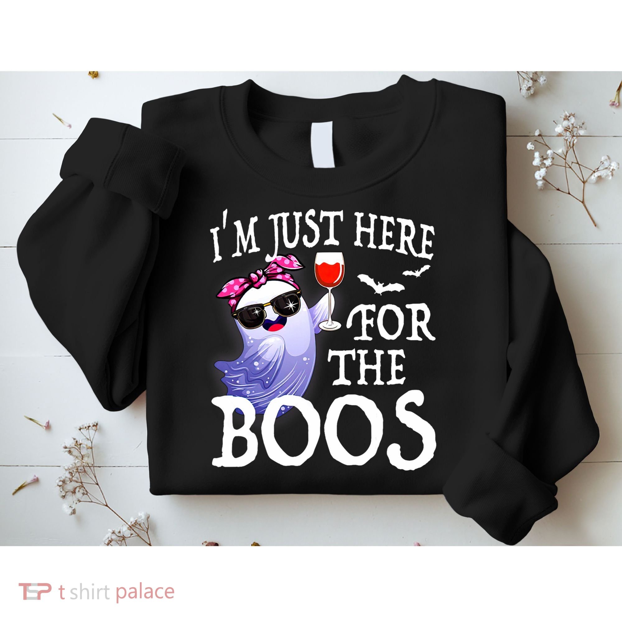 Women Im Just Here For The Boos Cute Halloween Ghost Wine Sweatshirt