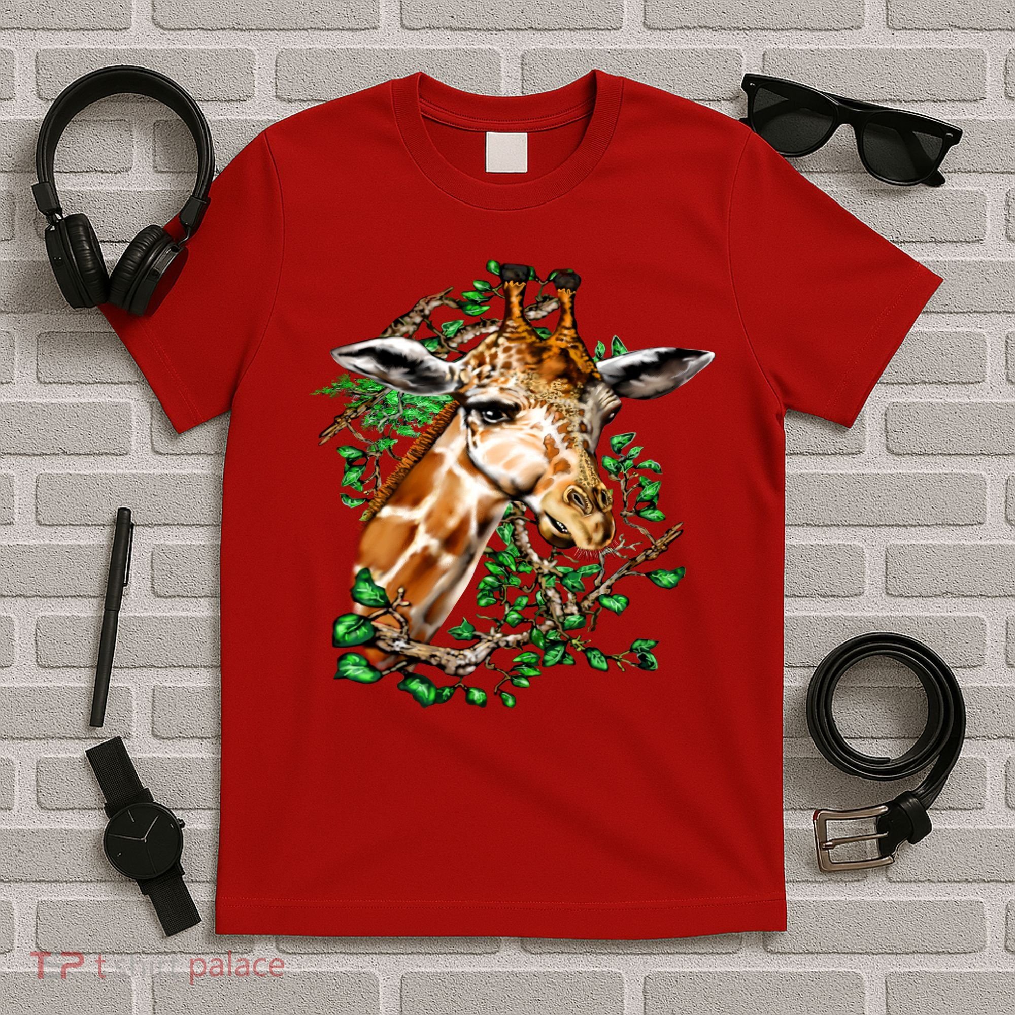 Wildlife - Big Face Giraffe Portrait T-Shirt