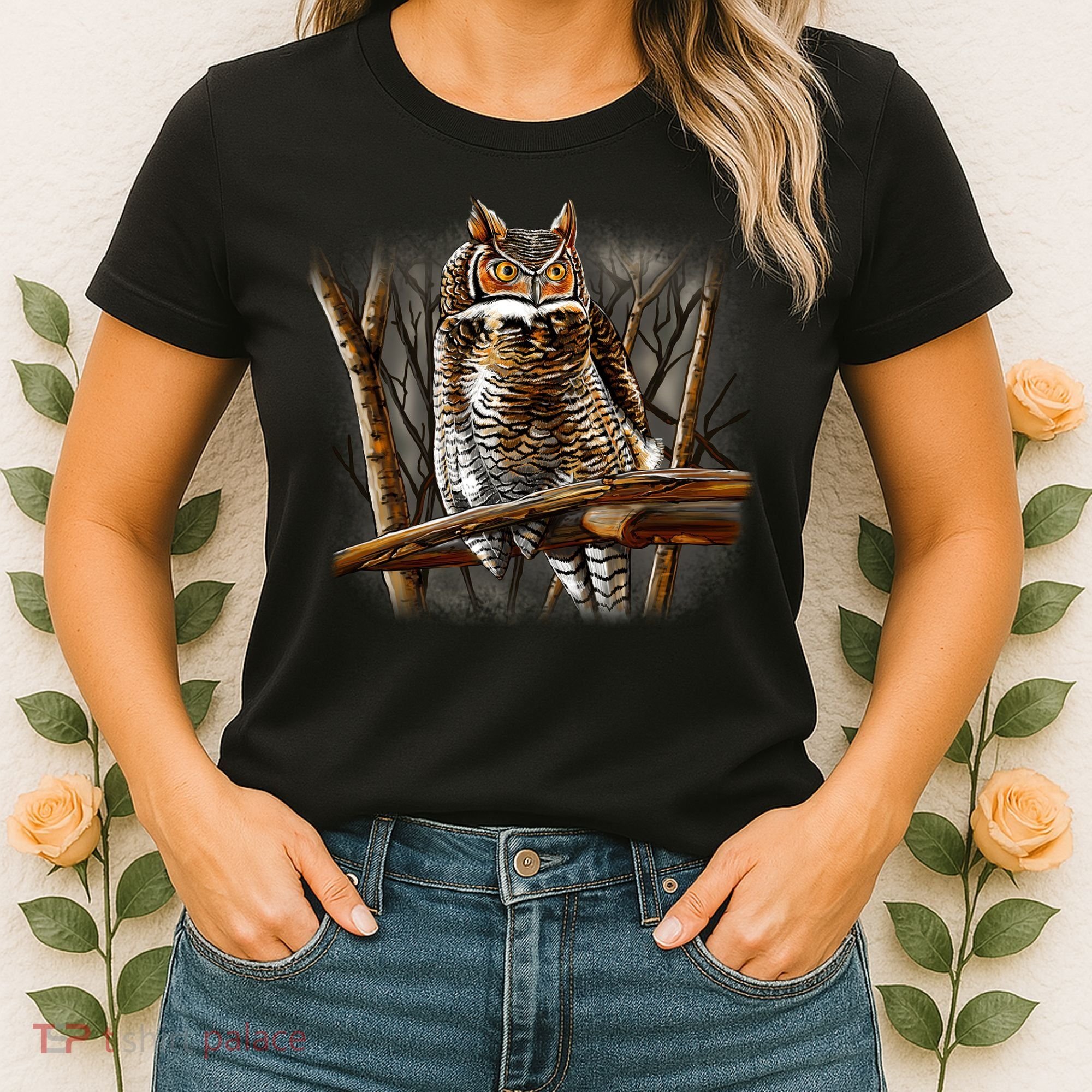 Wildlife - Owl Perched Women's T-Shirt