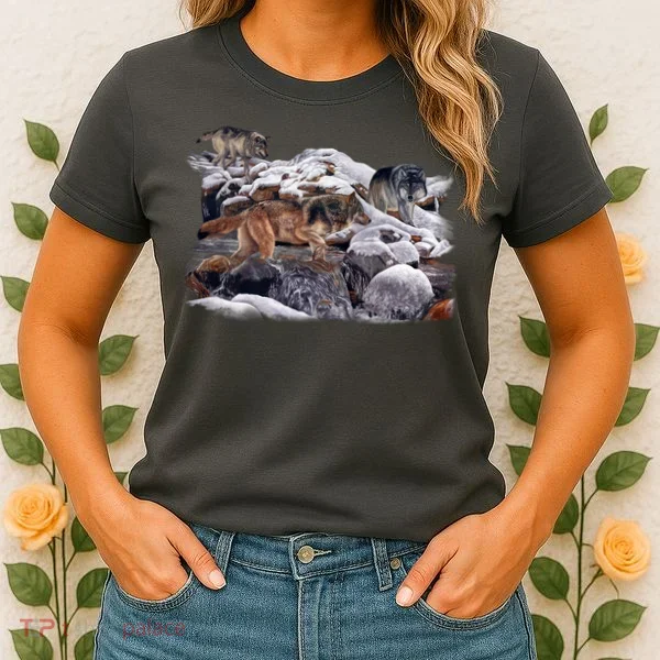 Wildlife Wolf Creek Women's T-Shirt