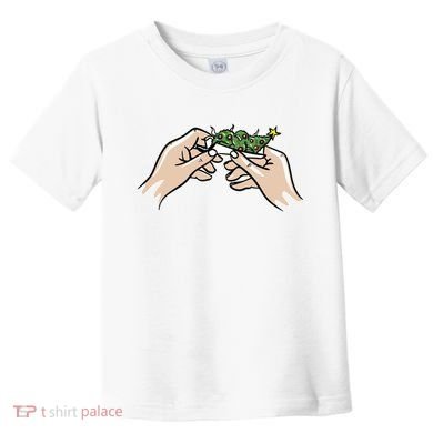 Weed Marijuana Christmas Xmas Tree Ornaments Smoker Gift Toddler T-Shirt