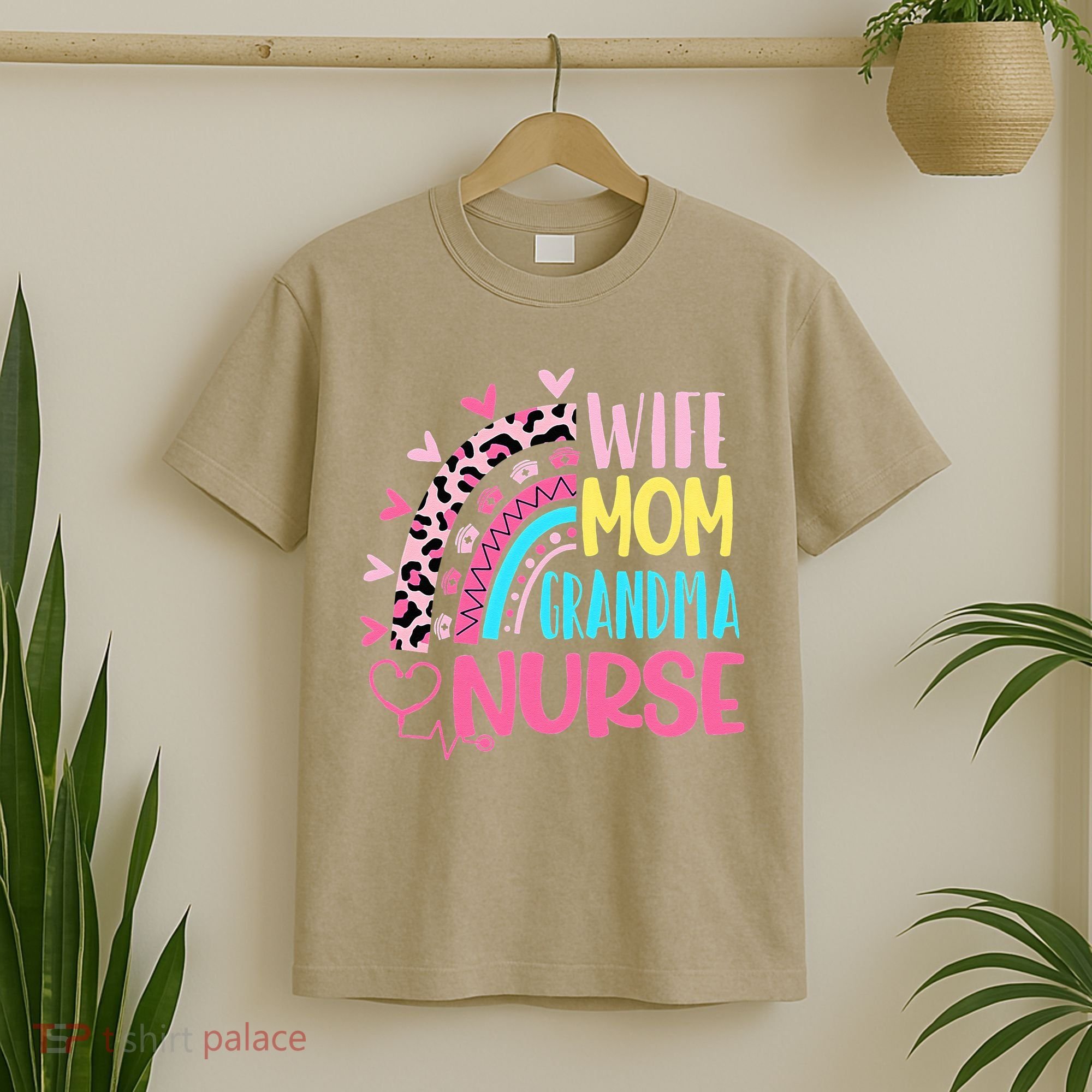 Wife Mom Grandma Nurse Mother Day Nurses Day Leopard Rainbow T-Shirt