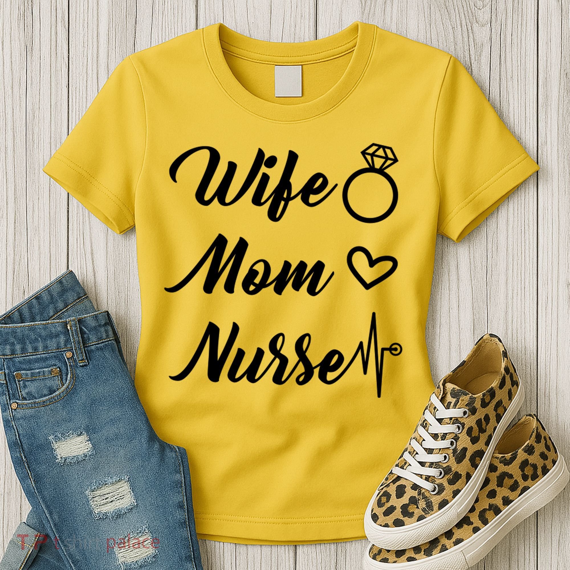 Wife Mom Nurse Cute Gift Women's T-Shirt