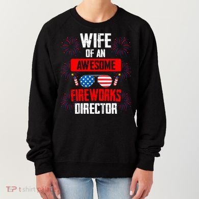 Wife Of An Awesome Fireworks Director Assistant Firework Gift Women's Sweatshirt