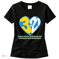 World Down Syndrome Day Love Doesn't Count Chromosomes Women's T-Shirt thumb 0