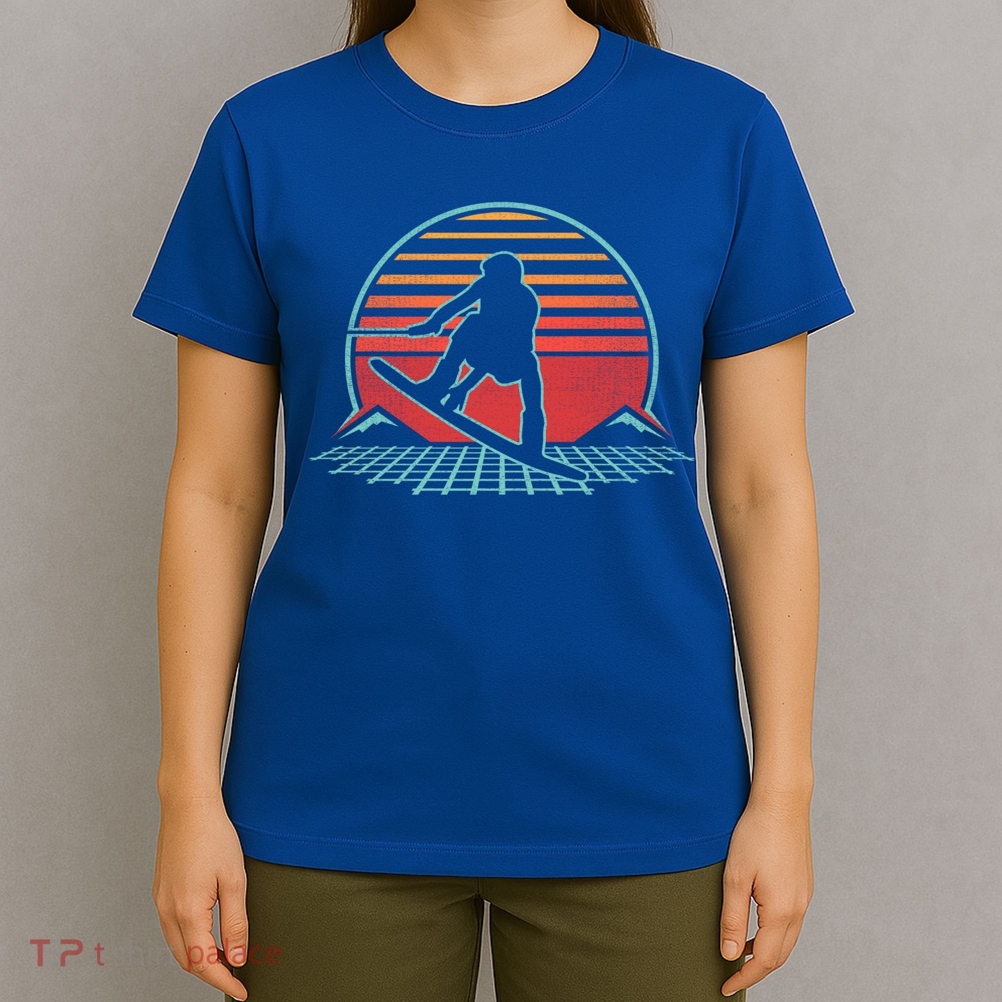 Wakeboard Retro Vintage 80s Style Wakeboarding Gift Cute Gift T-Shirt
