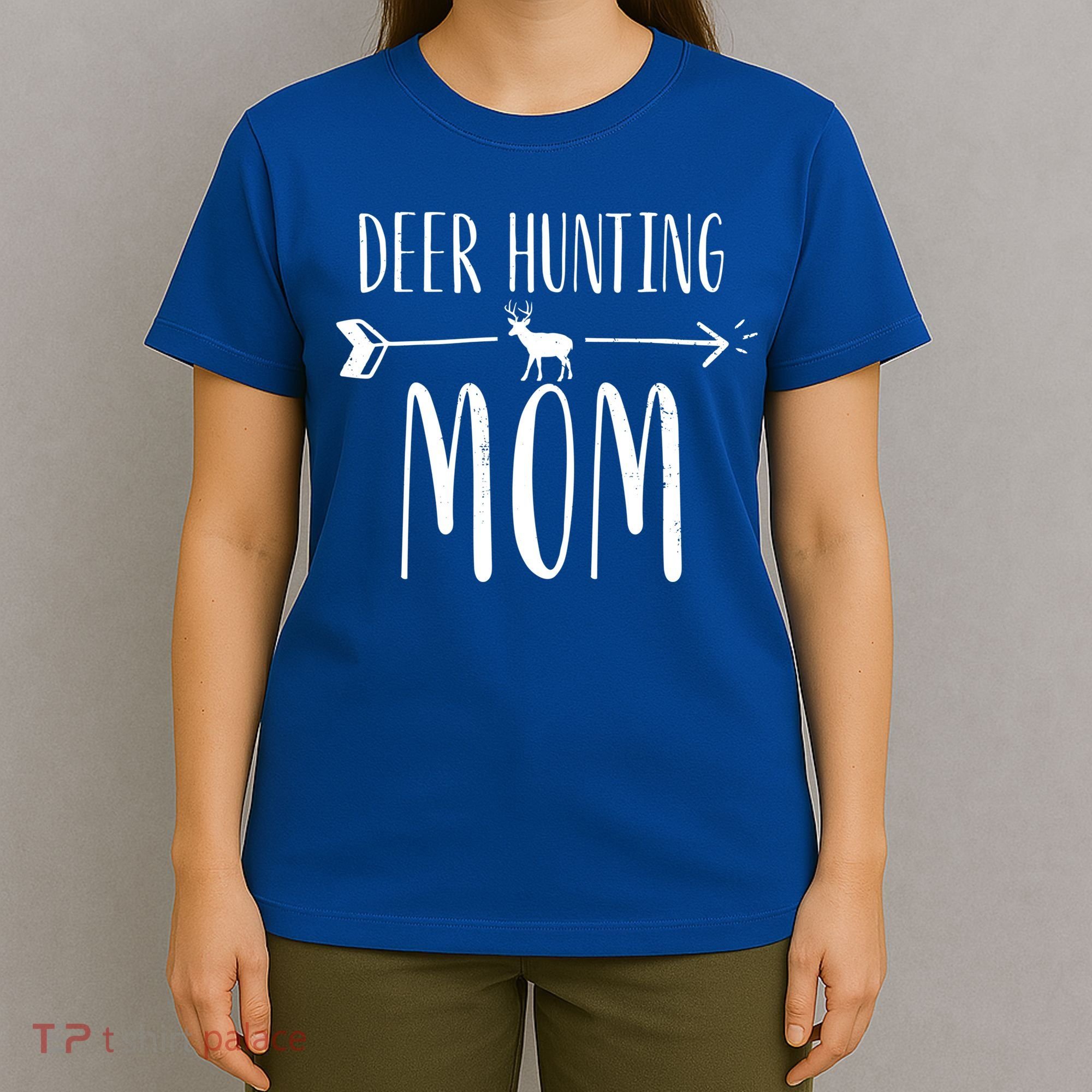 White Tailed Buck Or Elk Cute 'S Deer Hunting Mom Gift T-Shirt