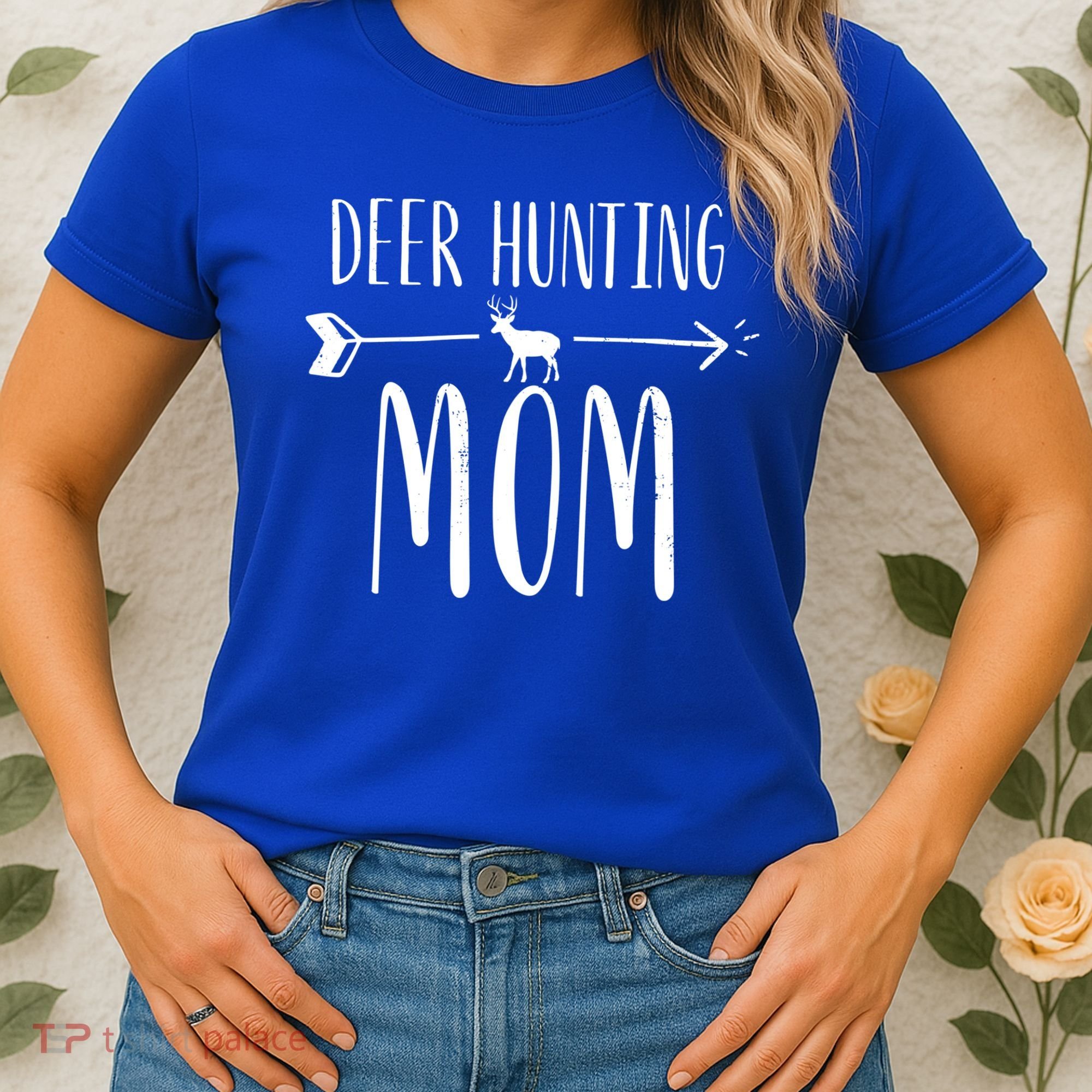 White Tailed Buck Or Elk Cute 'S Deer Hunting Mom Gift Women's T-Shirt