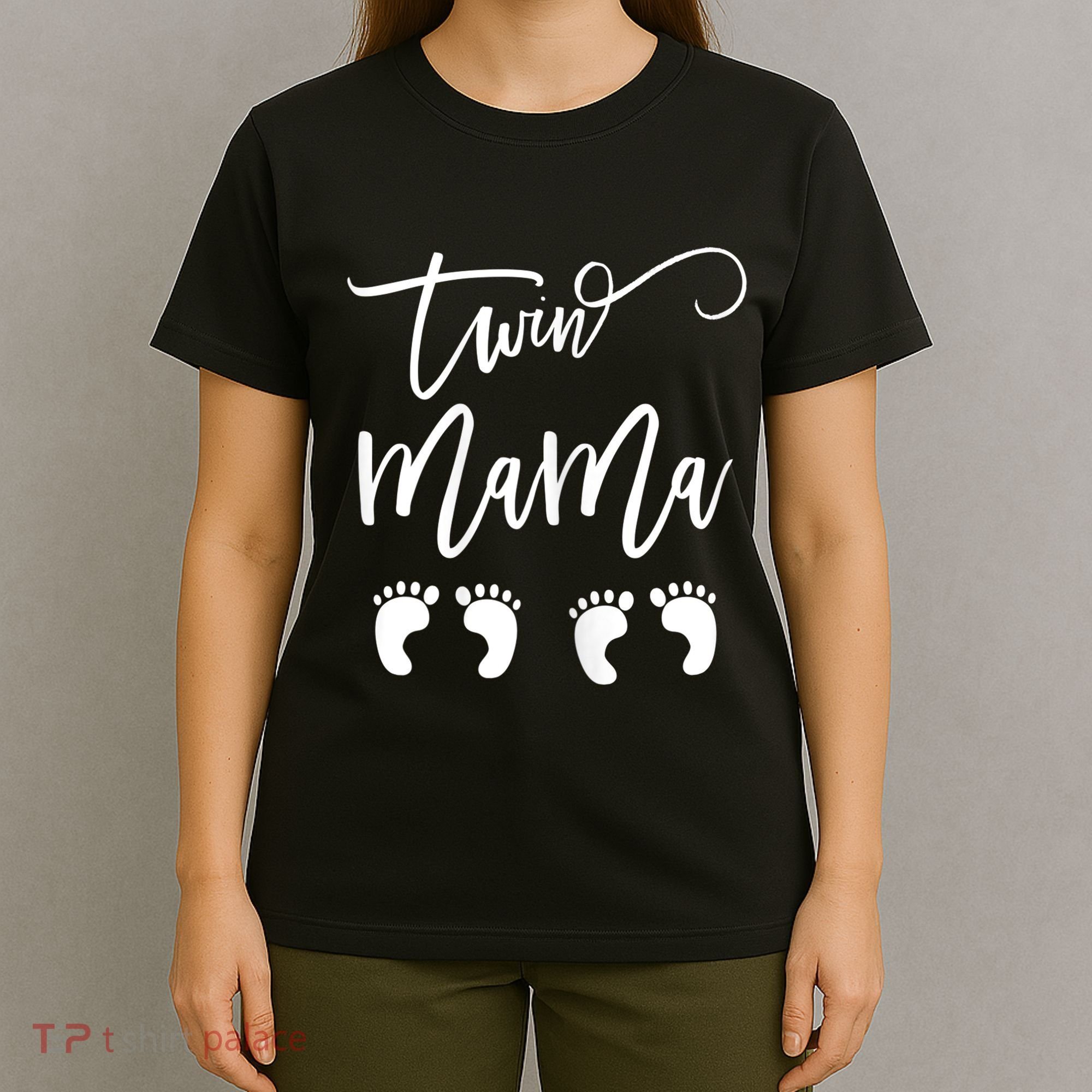 Wo Twin Mama Mom to Be Pregnant with Twins Pregnancy Funny T-Shirt