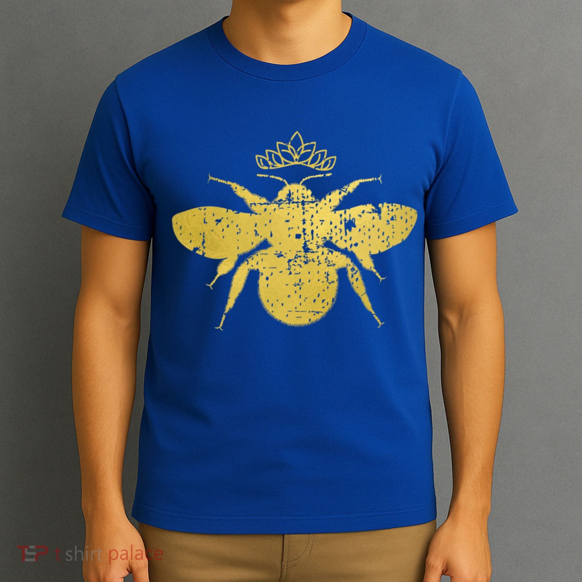 Womens Vintage Queen Bee Funny, Cute Bumblebee With Crown T-Shirt