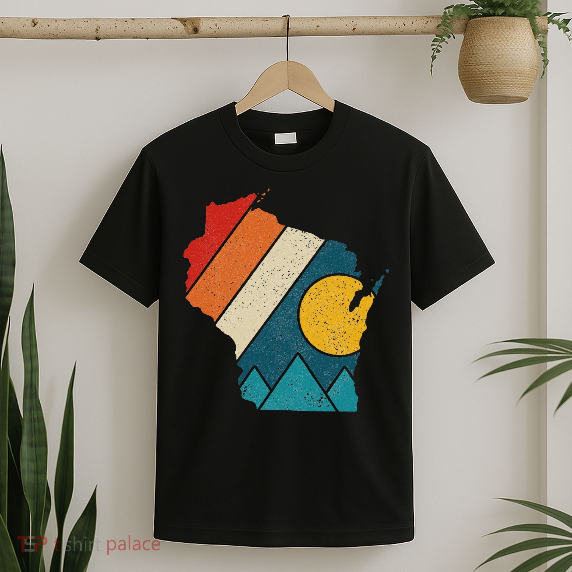 Wisconsin Vintage State Map Mountains Hiking Pride Gift T-Shirt