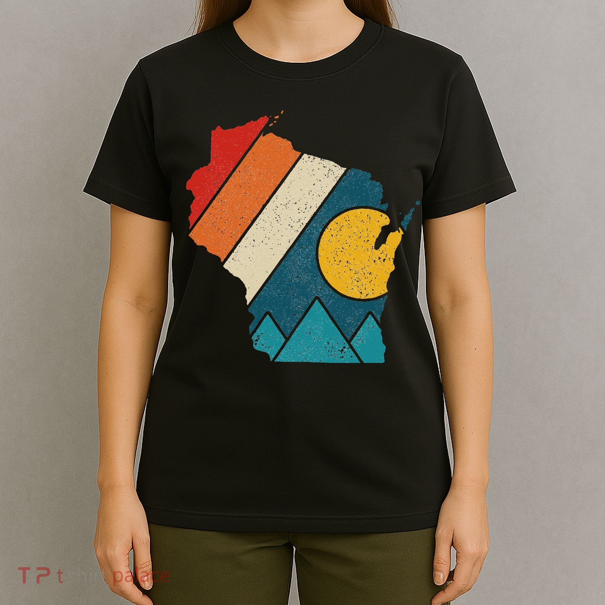 Wisconsin Vintage State Map Mountains Hiking Pride Gift T-Shirt