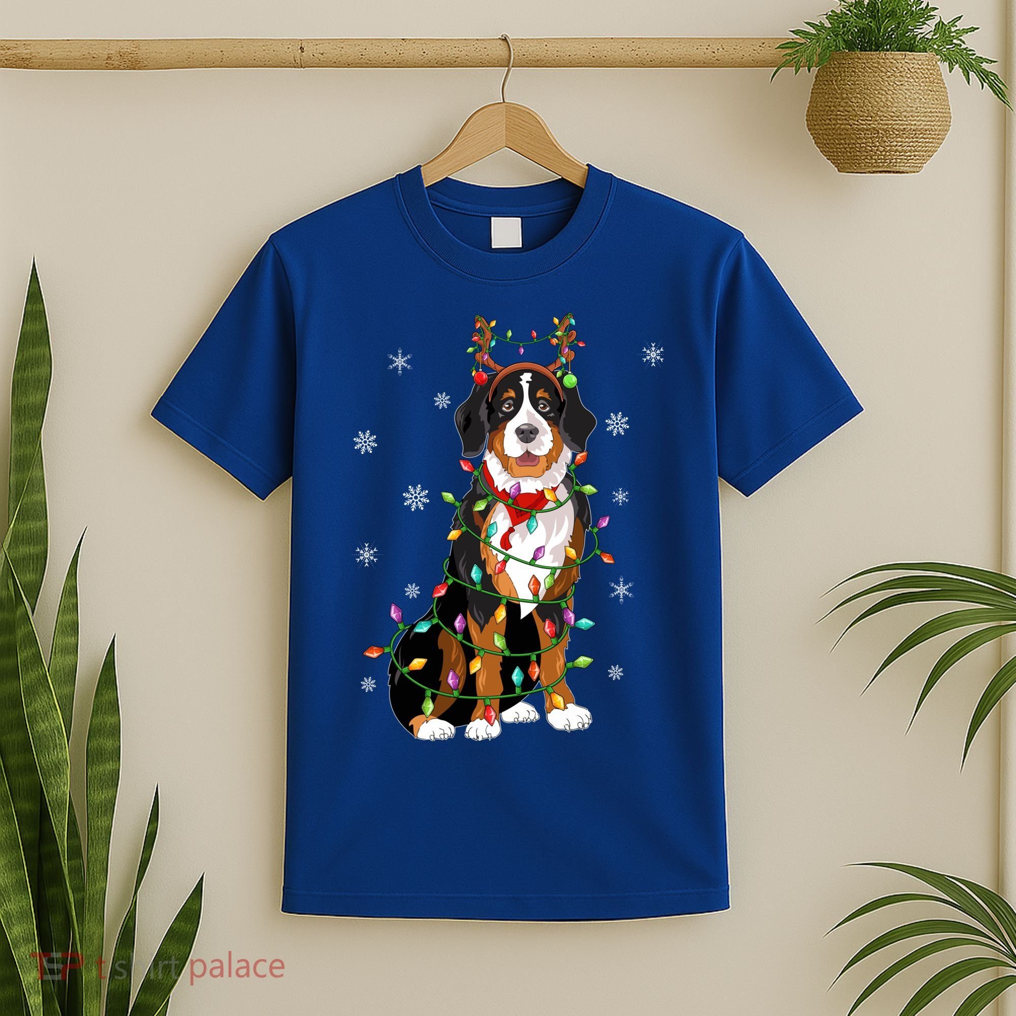 Xmas Lighting Reindeer Hat Bernese Mountain Dog Christmas Gift T-Shirt