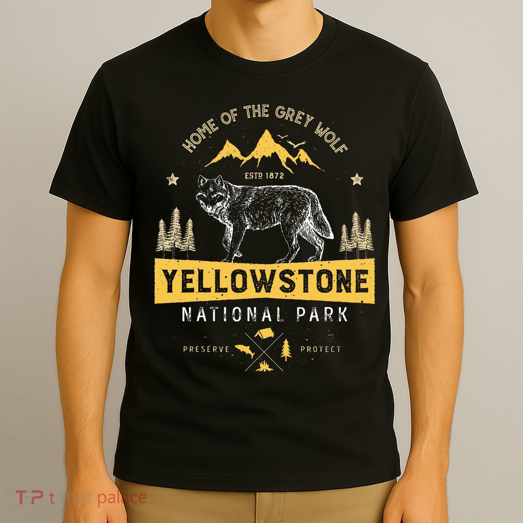 Yellowstone National Park Us Wolf Vintage T-Shirt