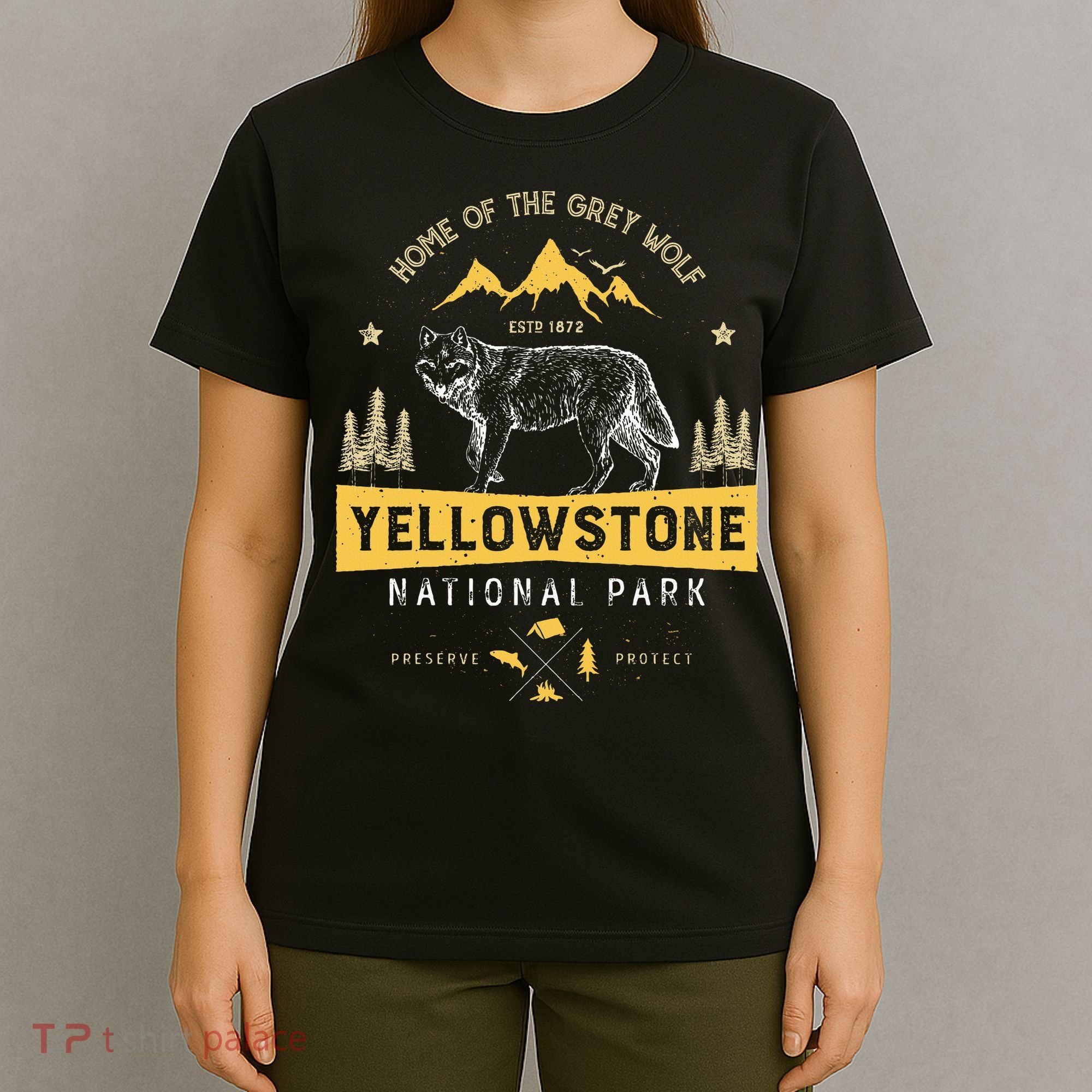 Yellowstone National Park Us Wolf Vintage T-Shirt