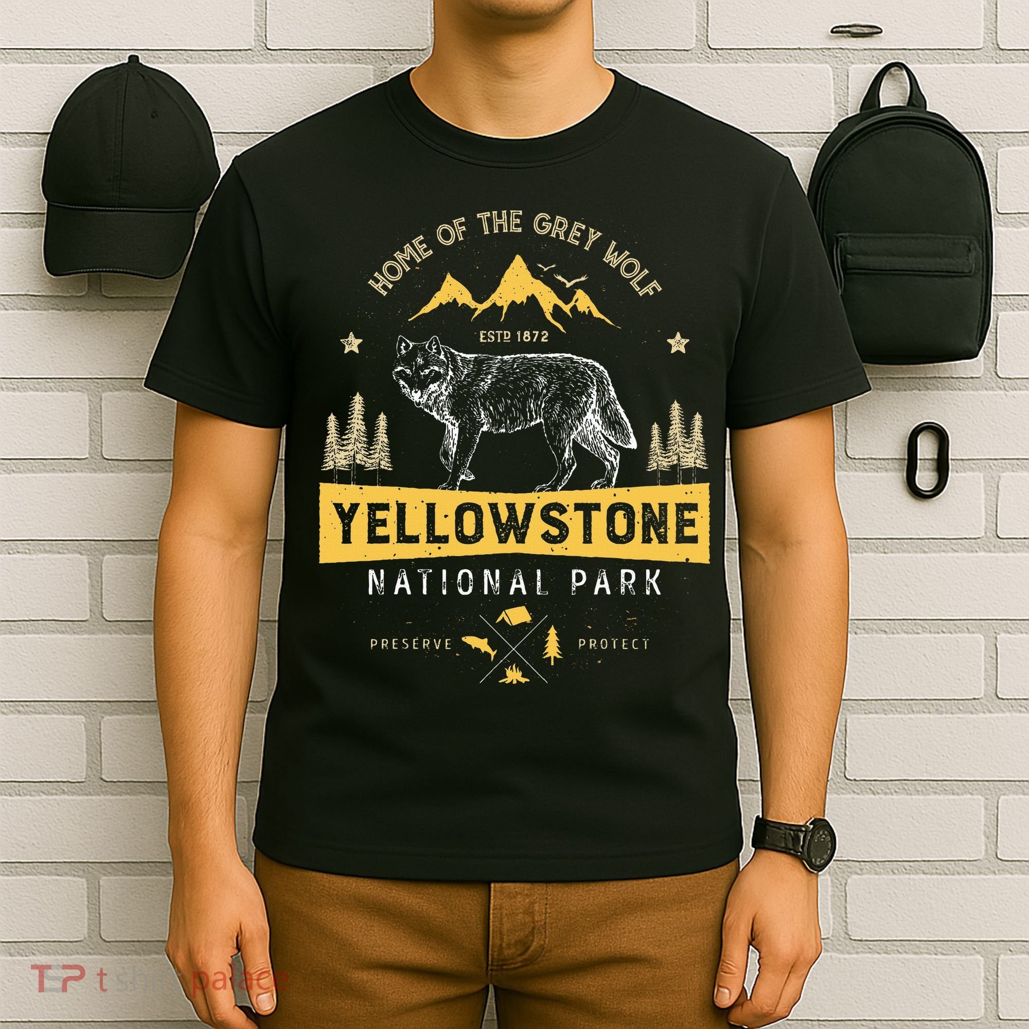 Yellowstone National Park Us Wolf Vintage T-Shirt