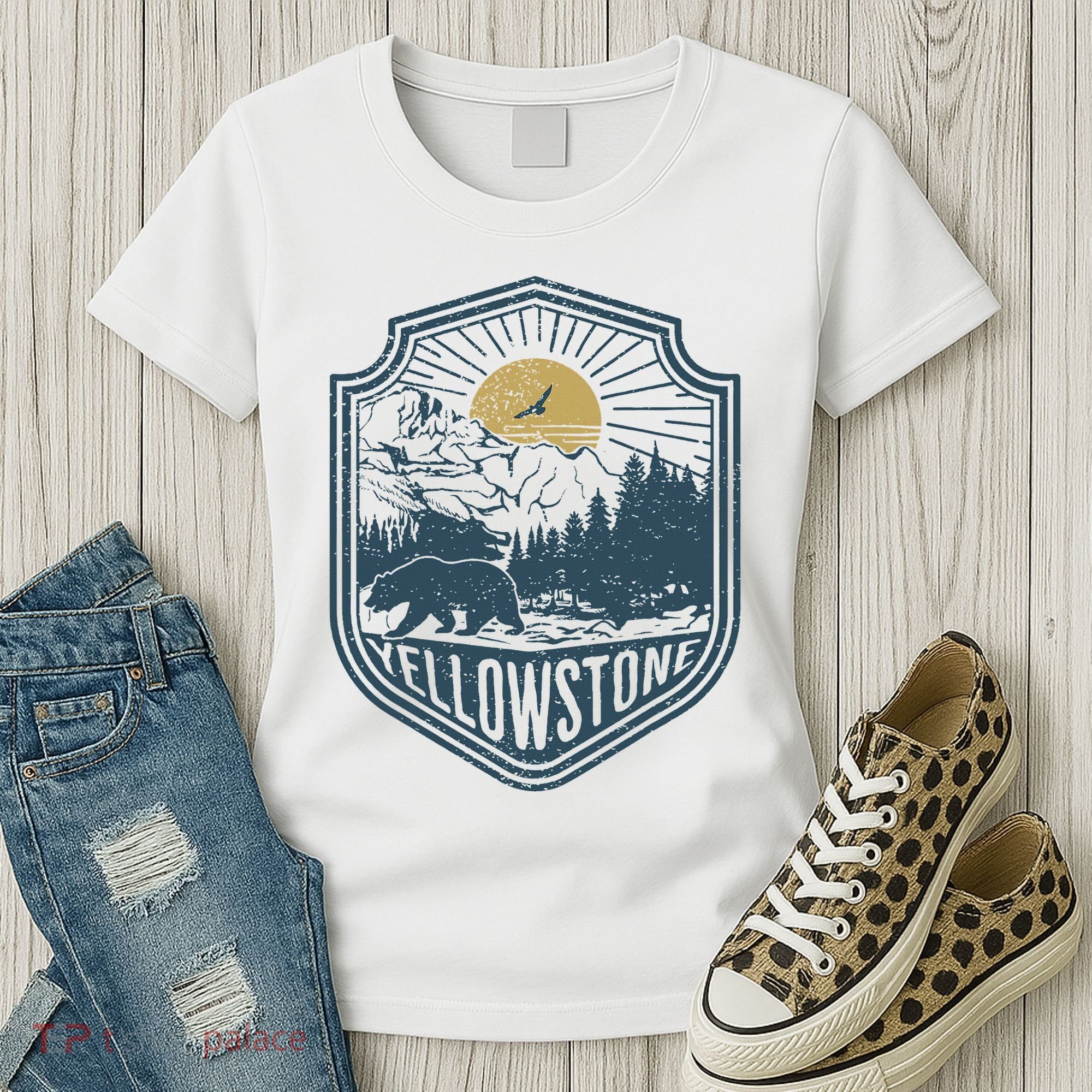 Yellowstone National Park Bear Nature Hiking Outdoors Women's T-Shirt