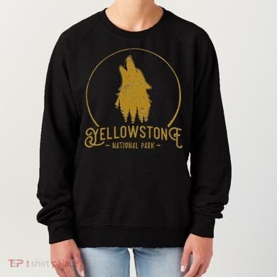 Yellowstone National Park Howling Wolf Women's Sweatshirt