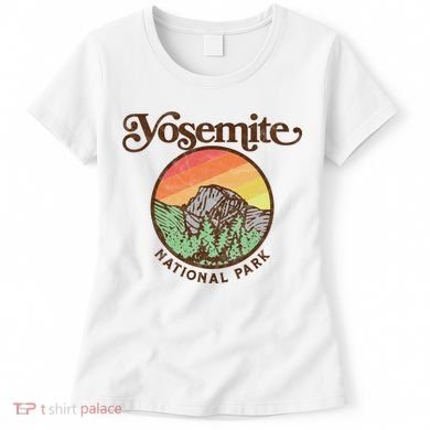 Yosemite National Park Retro 60s Half Dome Graphic Great Gift Women's T-Shirt
