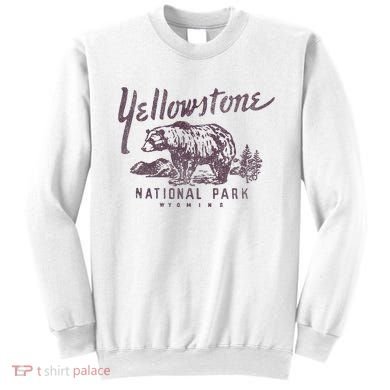Yellowstone National Park Bear Graphic Sweatshirt