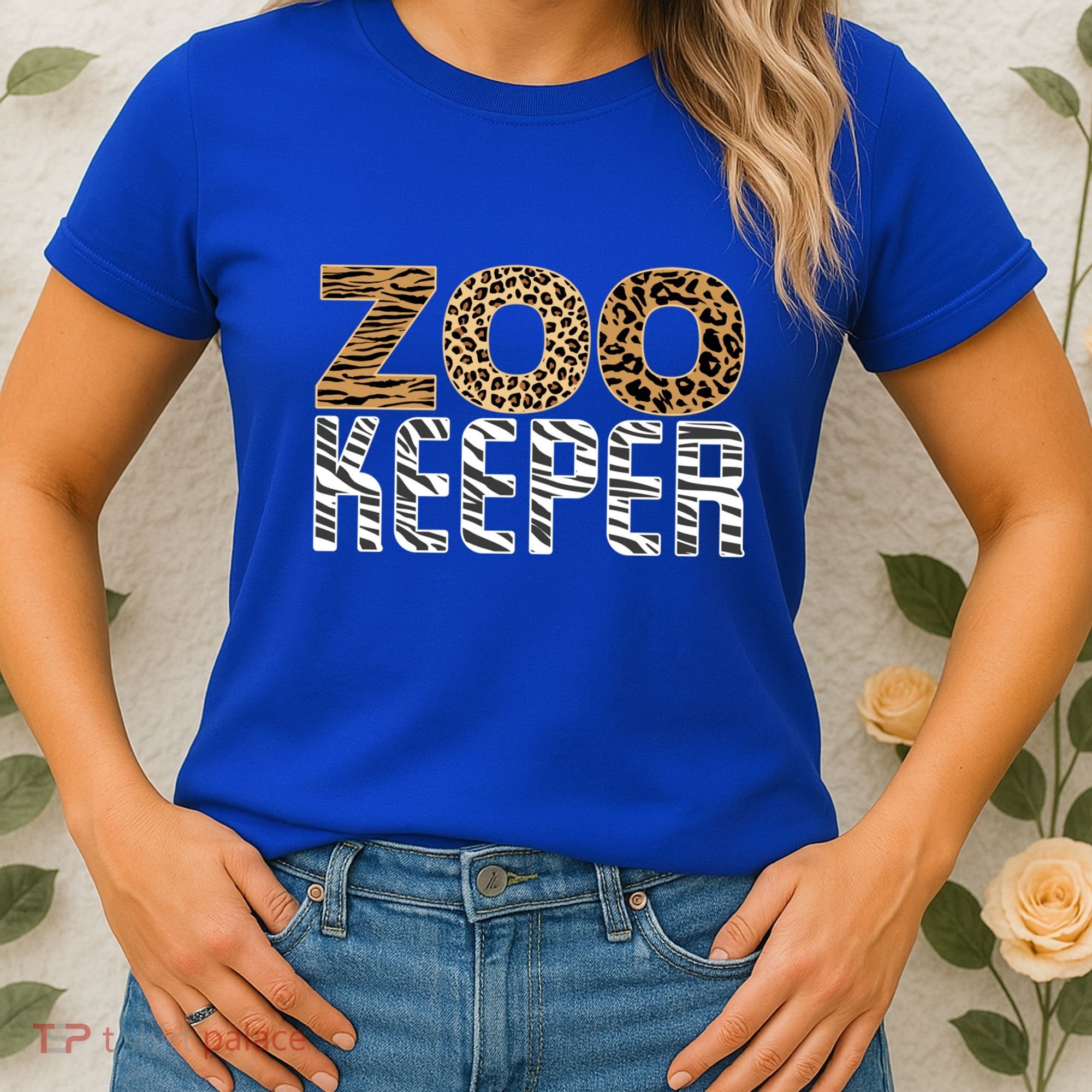 Zookeeper Costume Halloween Wildlife Zoo Keeper Gift Women's T-Shirt