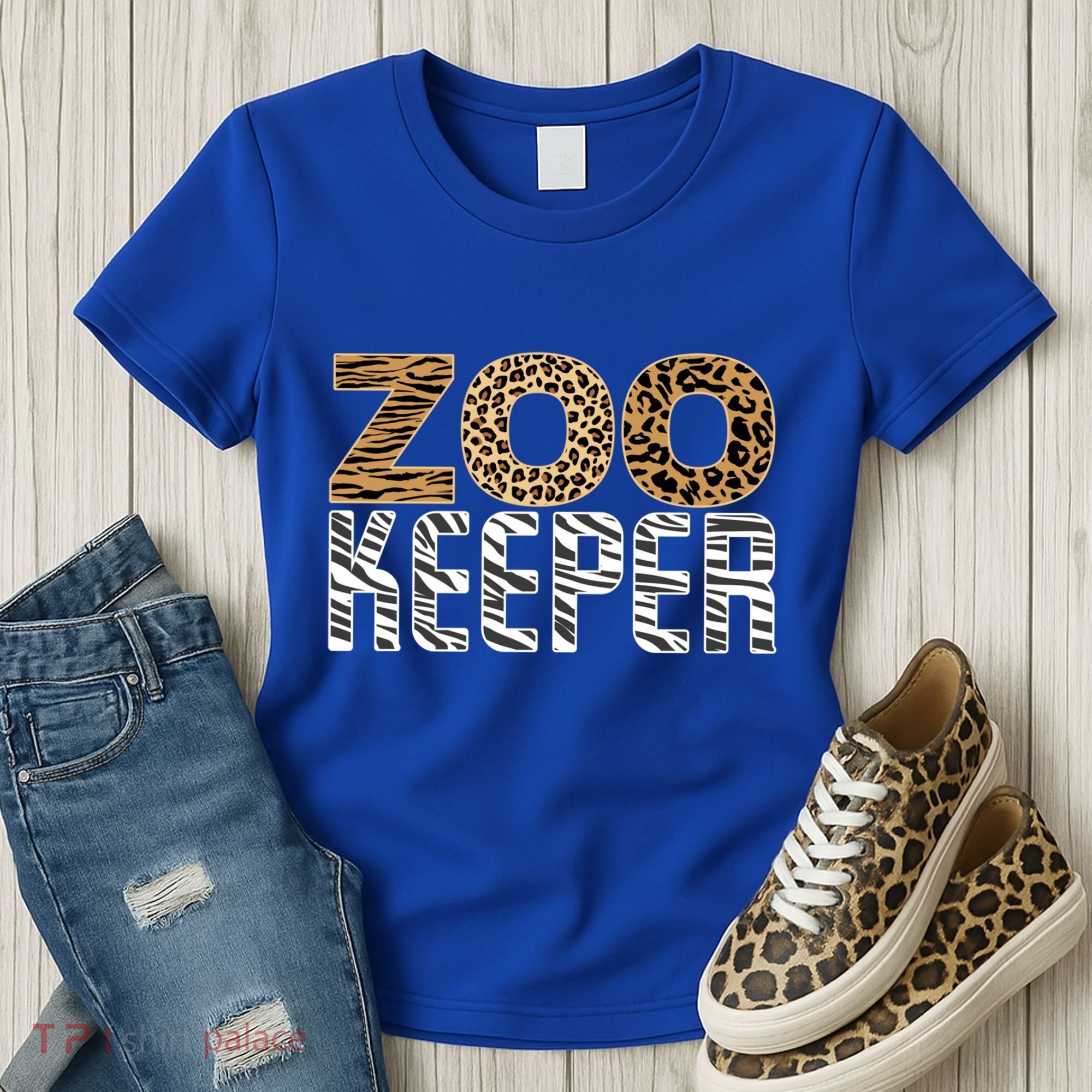 Zookeeper Costume Halloween Wildlife Zoo Keeper Gift Women's T-Shirt