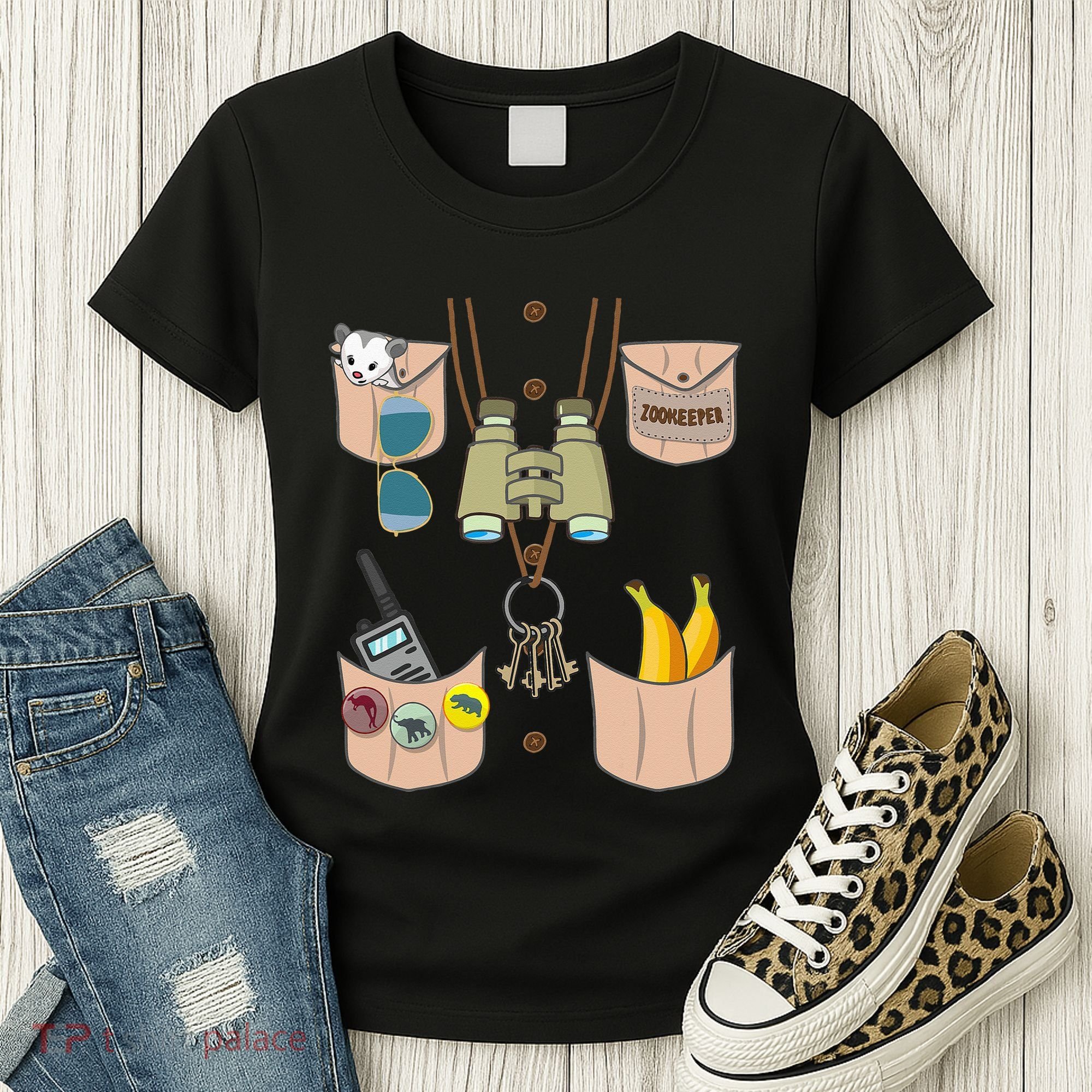 Zoo Keeper Costume Funny Halloween Zookeeper Women's T-Shirt
