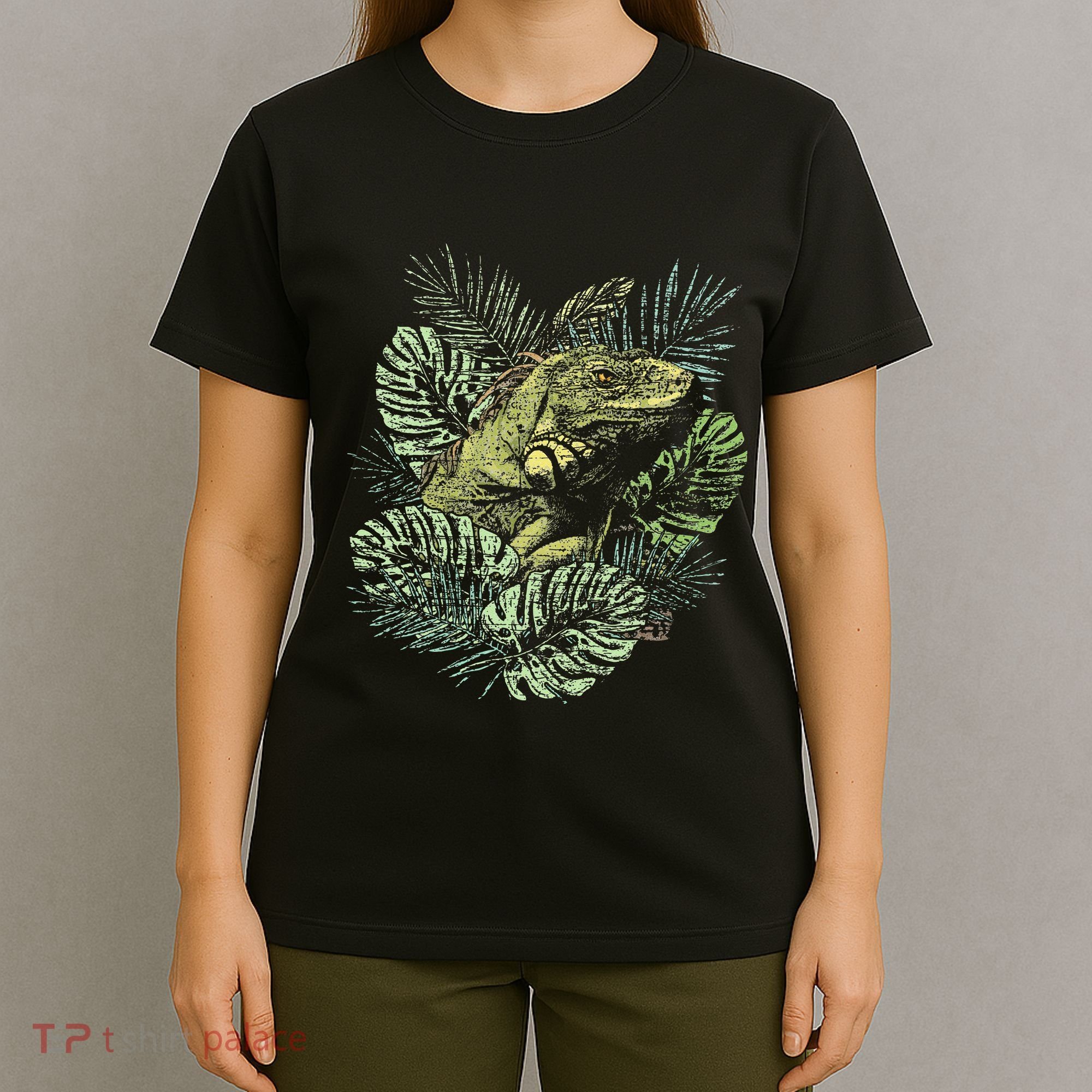 Zoo Keeper Lizard Lover Gift Iguana T-Shirt