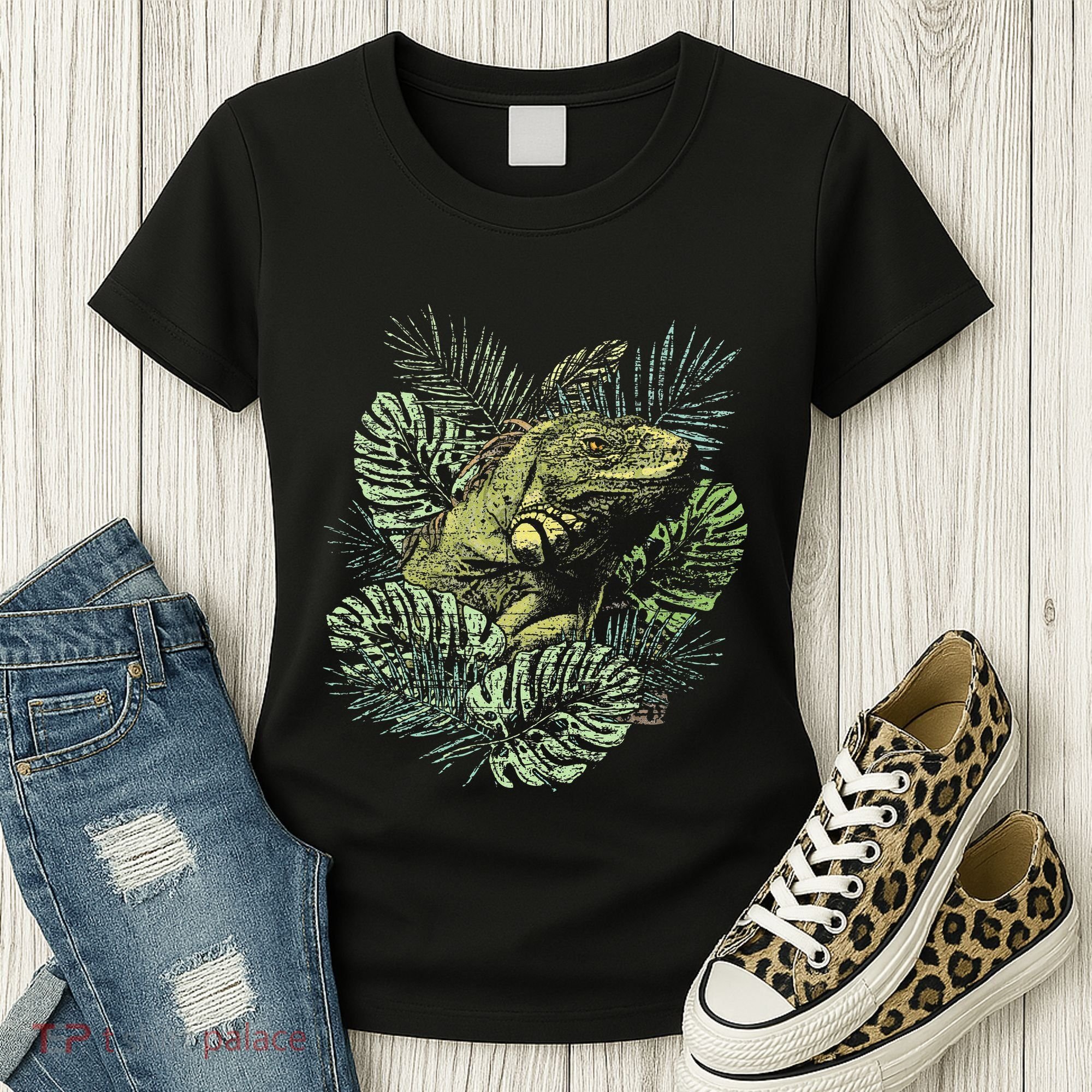 Zoo Keeper Lizard Lover Gift Iguana Women's T-Shirt